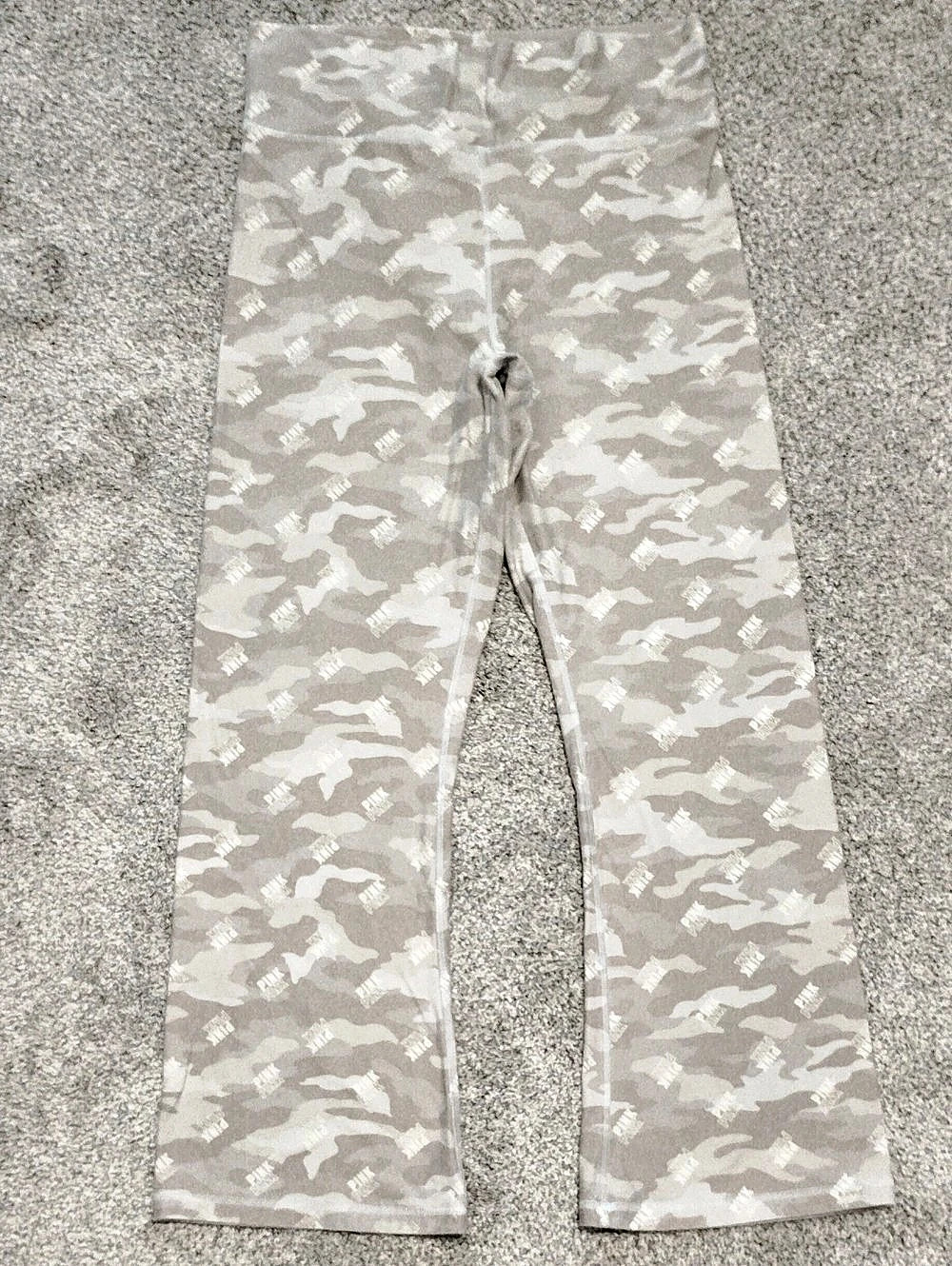 PINK Camo Leggings in Gray & White Size XL Like New